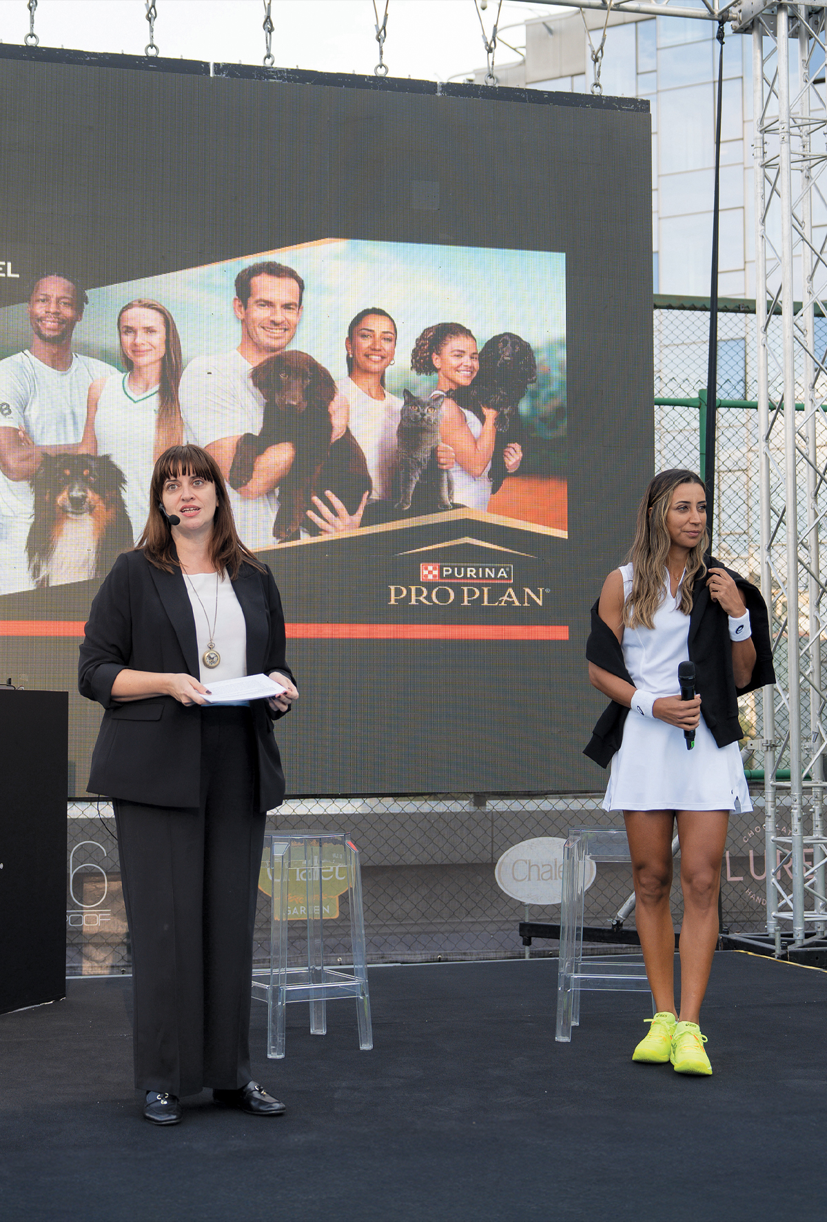 Milli tenisçi Çağla Büyükakçay ve kedisi İzo’dan “Beslenme’nin Gücü”